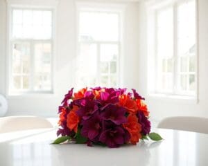 Wie kombinierst du Weiß mit kräftigen Farben?