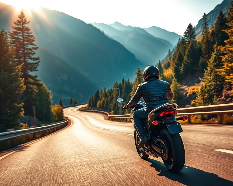 Wie reist man per Motorrad auf langen Strecken?